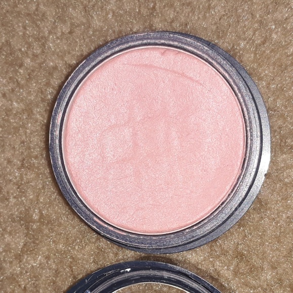 Makeup - Picture 4 of 6